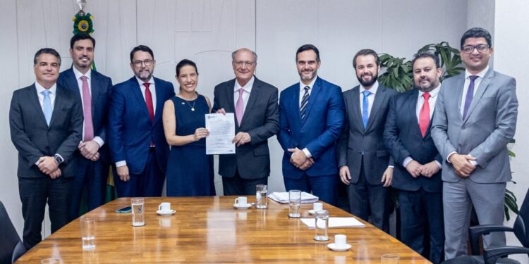 Governo de Pernambuco formaliza protocolo com Governo Federal para implantação da ZPE no Complexo de Suape