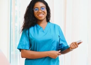 Curso de Técnico de Enfermagem está com inscrições abertas no Senac em Caruaru