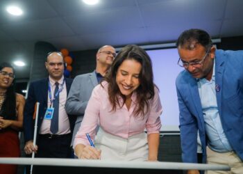 Raquel Lyra lança plataforma de acessibilidade “Tá Na Mão” e garante recursos para entidades que atuam na causa da pessoa com deficiência