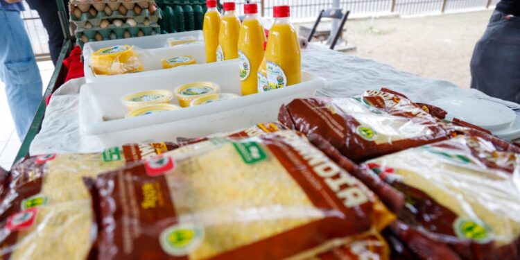 Feiras da Agricultura Familiar movimentam três pontos de Caruaru com produtos saudáveis e preços acessíveis