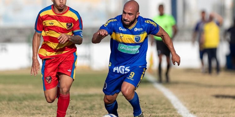 Caruaru City pega o América no domingo, por vaga na final do Pernambucano