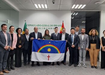 Em Xangai, governadora Raquel Lyra abre relações entre Pernambuco e o maior porto do mundo em movimentação de contêineres