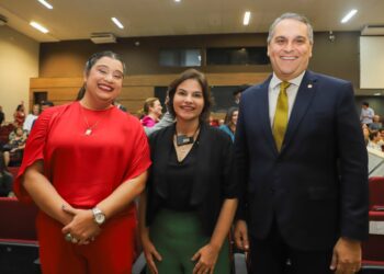 Governadora em exercício Priscila Krause prestigia reabertura do Centro Cultural Rossini Alves Couto e inauguração da nova sede da Escola Superior do MPPE