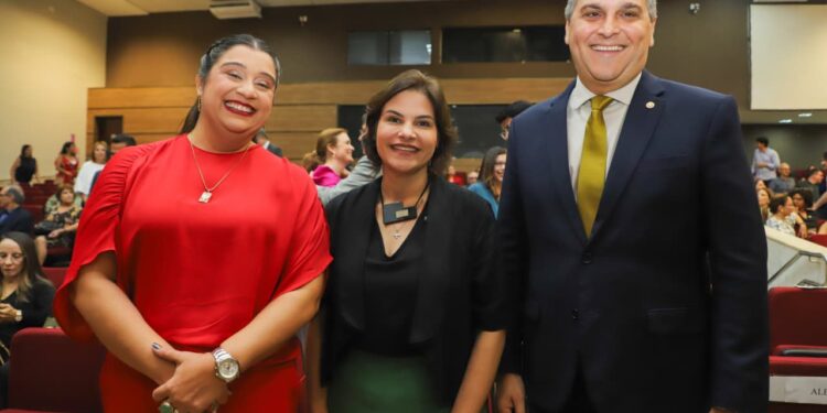 Governadora em exercício Priscila Krause prestigia reabertura do Centro Cultural Rossini Alves Couto e inauguração da nova sede da Escola Superior do MPPE