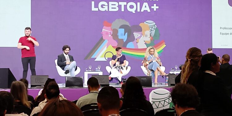 Caruaru marca presença na 4ª Conferência Nacional dos Direitos das Pessoas LGBTQIAPN+