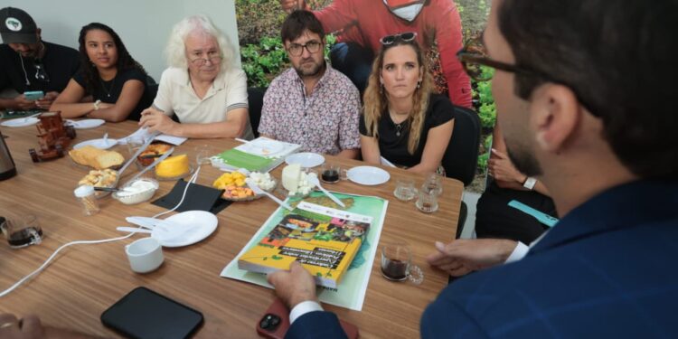 Caruaru recebeu comitiva francesa para fortalecer intercâmbio em agroecologia e agricultura familiar