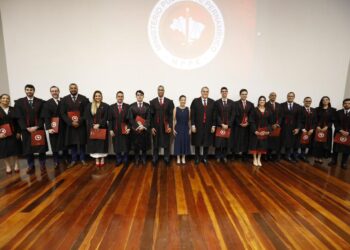 Governadora Raquel Lyra prestigia posse de nova turma de promotores de Justiça do Ministério Público de Pernambuco