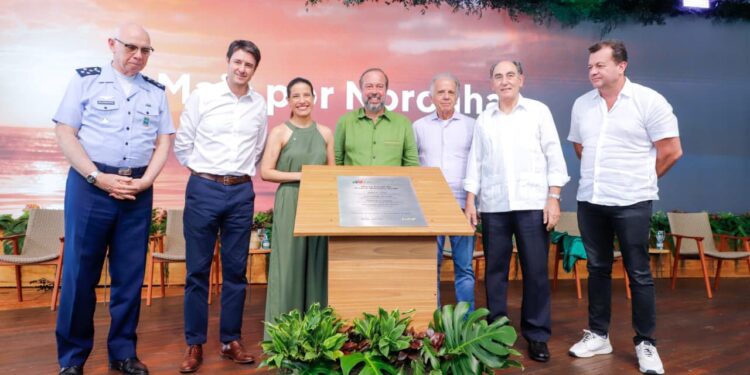 “Um local é atrativo para turistas quando também é bom para seus moradores”, enfatizou a governadora Raquel Lyra no lançamento do projeto de descarbonização de Fernando de Noronha