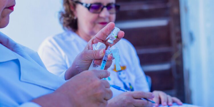 Prefeitura de Caruaru recebe novas doses de influenza e reforça vacinação dos grupos prioritários