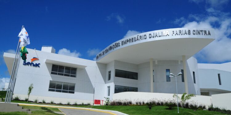 Sistema Fecomércio/Sesc/Senac PE presta homenagem a empresas que participaram do Projeto Novos Rumos em Caruaru