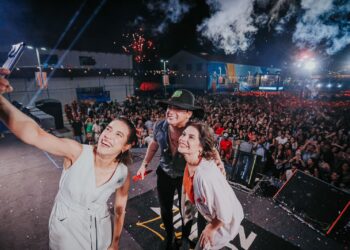 No Recife, governadora Raquel Lyra abriu primeira noite do Festival Pernambuco Meu País Verão da cidade