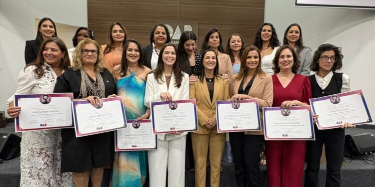 Luana Marabuco recebe Medalha do Mérito Heroínas de Tejucupapo 2025 na categoria Defesa da Mulher