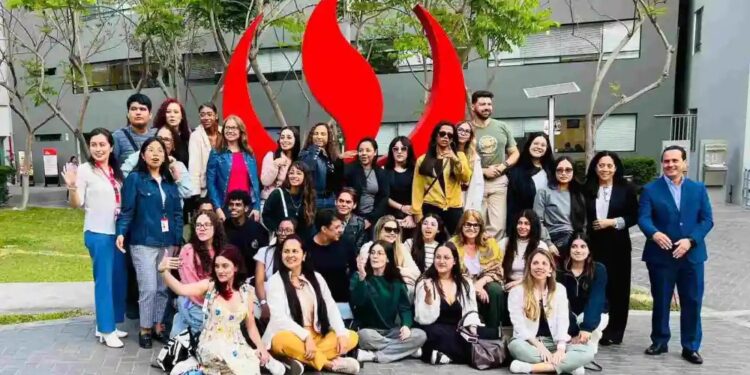 Programa de internacionalização universitária leva alunos a vivência acadêmica imersiva em Lima, no Peru