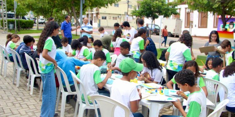 “Pintando nas Praças de Pernambuco” chega a Caruaru e convida crianças a viverem a arte de perto durante as férias