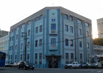 Investigação não é perseguição: quando a narrativa tenta substituir o fato