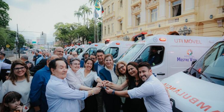 Governadora Raquel Lyra entrega nove novas ambulâncias de UTI Móvel e completa conjunto de 40 unidades deste tipo