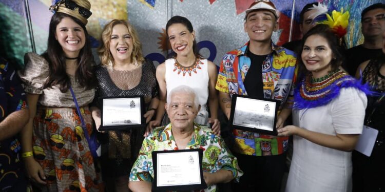 No Recife, governadora Raquel Lyra abre o Carnaval do Estado com o Festival Pernambuco Meu País