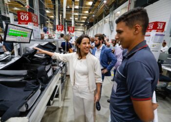 Pernambuco fecha 2025 com a menor taxa de desemprego dos últimos 11 anos, diz IBGE