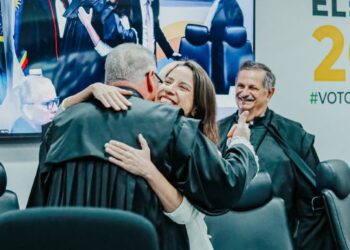 Governadora Raquel Lyra prestigia posse do desembargador Erik Simões como vice-presidente e corregedor do TRE-PE