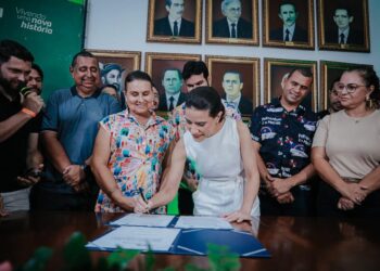 Em Igarassu, governadora Raquel Lyra anuncia obra de ponte no município e garante revitalização da Feira da Sulanca e do Mercado das Carnes