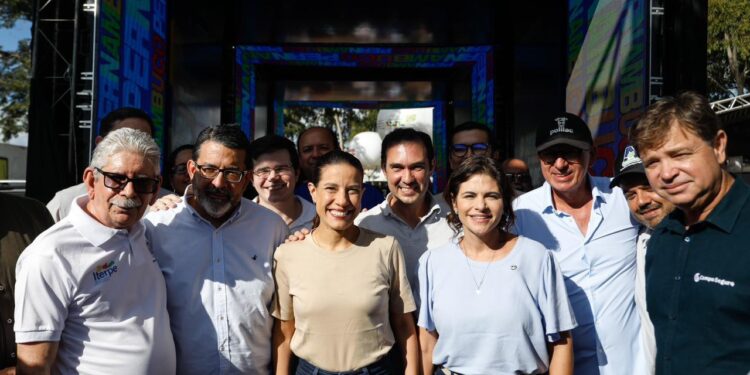 Em Garanhuns, governadora Raquel Lyra anuncia ampliação do programa Leite para Todos