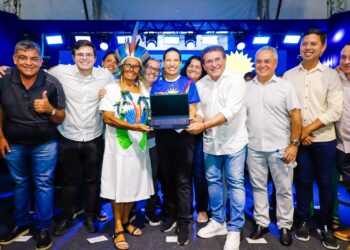 Na abertura do Clipe, em Serra Talhada, governadora Raquel Lyra entrega computadores para professores e autoriza obras do Complexo de Polícia Científica