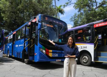 Governadora Raquel Lyra entrega 40 novos ônibus climatizados para a RMR e anuncia linha TI Macaxeira/TI Xambá