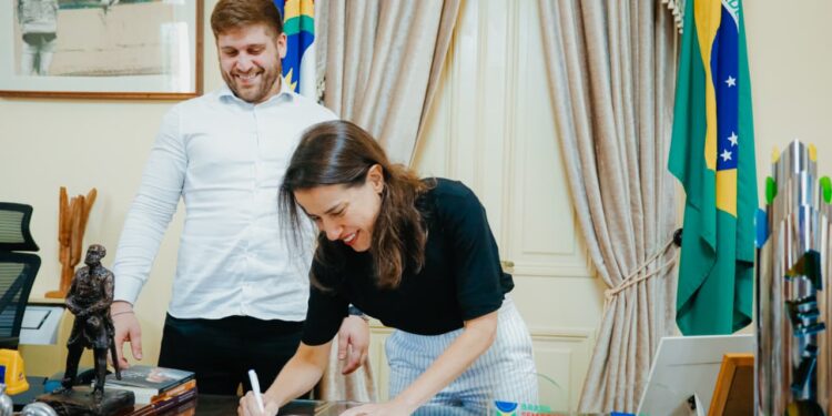 Governo de Pernambuco autoriza construção de 25 casas com tecnologia sustentável em Fernando de Noronha