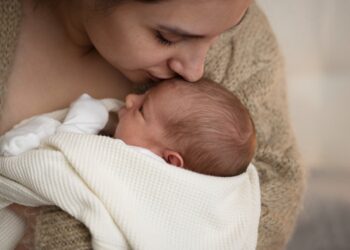 Mães podem ter direito ao salário-maternidade com apenas uma contribuição ao INSS