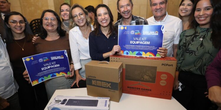 Casas das Juventudes: governadora Raquel Lyra entrega kits de equipamentos e mobiliário para mais de 60 municípios e garante funcionamento dos espaços