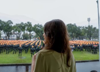 Governadora Raquel Lyra entrega 2.157 novos soldados da Polícia Militar às ruas do Grande Recife