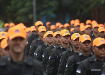 No Cabo de Santo Agostinho, governadora Raquel Lyra inaugura Centro de Referência da Mulher e comanda o lançamento de 210 novos soldados da PMPE às ruas