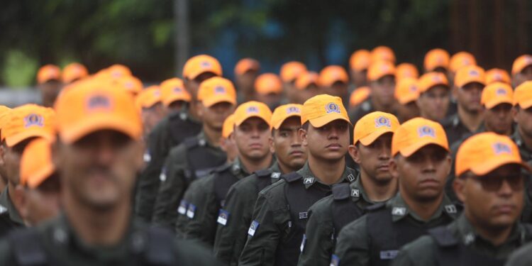 No Cabo de Santo Agostinho, governadora Raquel Lyra inaugura Centro de Referência da Mulher e comanda o lançamento de 210 novos soldados da PMPE às ruas
