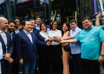 Governadora Raquel Lyra entrega novos 40 ônibus e avança na renovação da frota do transporte na Região Metropolitana do Recife