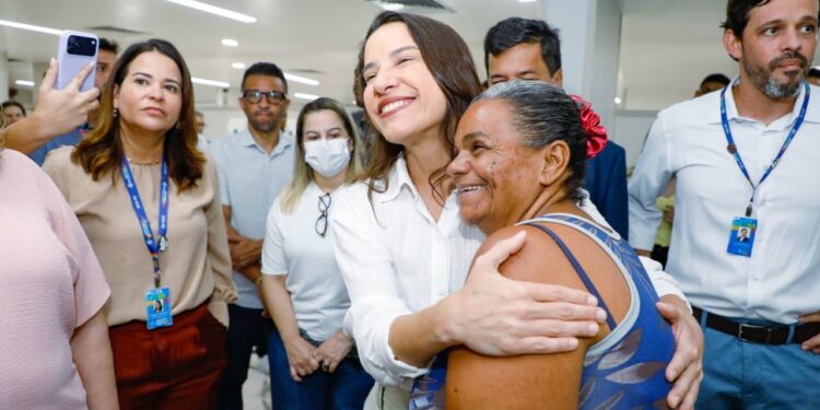 Governadora Raquel Lyra faz nova vistoria em obras da maior reforma já realizada no Hospital da Restauração