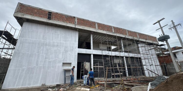 Ampliação do CMEI Érika Patrícia entra na fase final no Santa Rosa fortalecendo a educação infantil de Caruaru