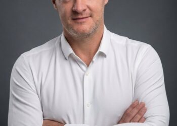 Paulo Murilo Filho assume presidência da AETPC para o biênio 2026/2028