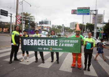 AMC realiza ação de conscientização pelo Dia Mundial do Pedestre