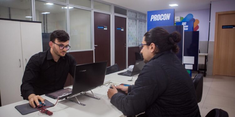 Procon Caruaru passa a oferecer atendimento aos consumidores no Expresso Cidadão