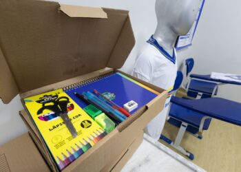 Pernambuco abre primeira classe hospitalar para estudantes do ensino médio no Hospital Oswaldo Cruz