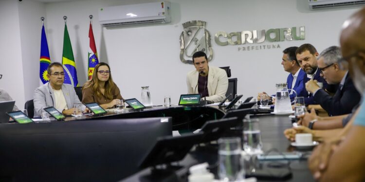 Prefeitura de Caruaru, em parceria com o Governo do Estado, assina ordem de serviço de obras que juntas somam R$ 100 milhões de reais em investimentos