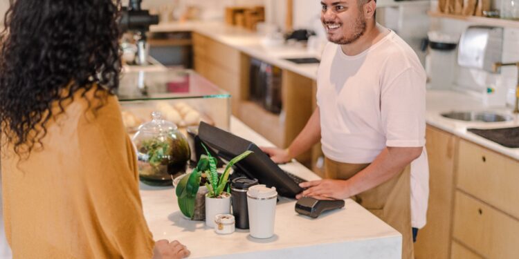 Movimento Compre do Pequeno capacita empreendedores no Agreste e Sertão de Pernambuco